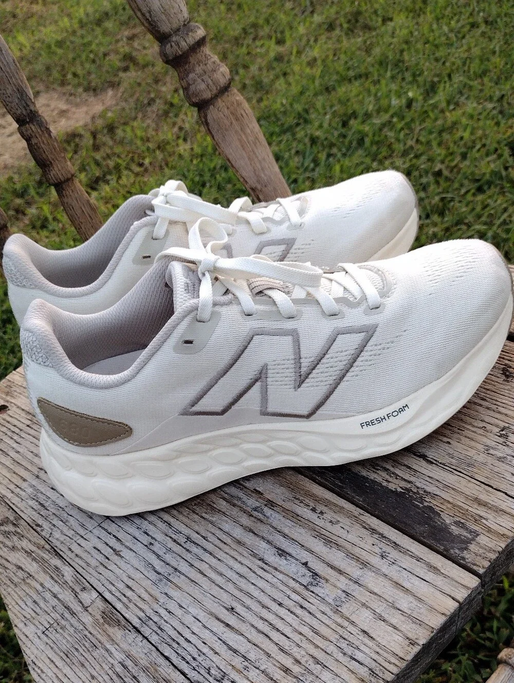 NB Fresh Foam 680 Size 9 Women